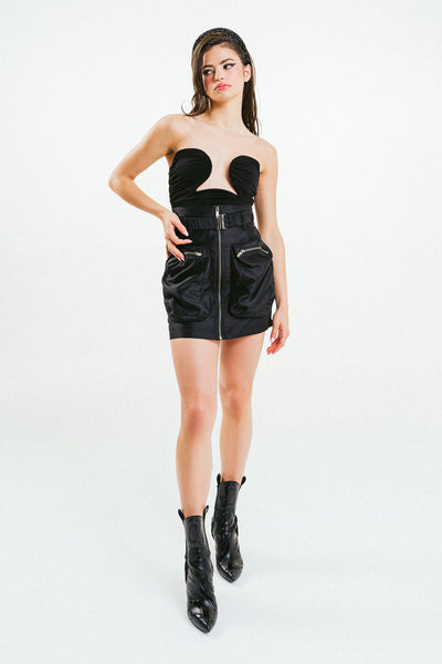 'AMI' RUCHED  CUT-OUT BLACK TOP