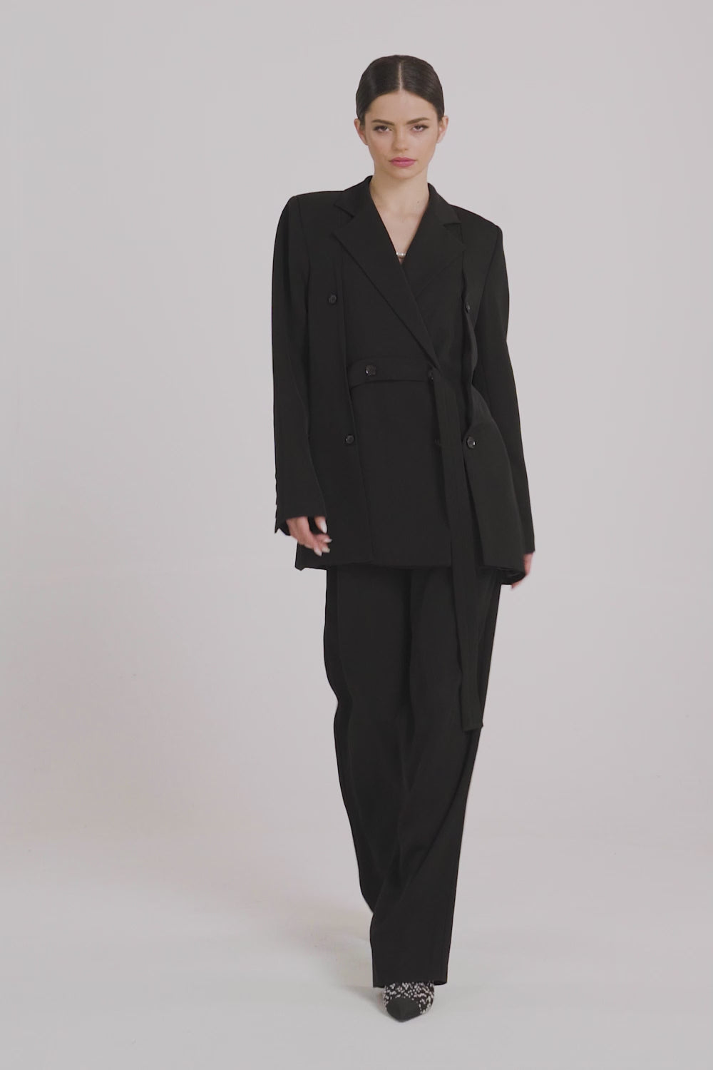’Nahla’ Black Oversized Double-Breasted Suit Blazer